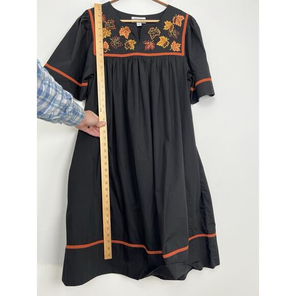 Go Softly Patio Women's Dress L Embroidered Fall Leaves Snap Button Kaftan Mumu - Picture 6 of 8